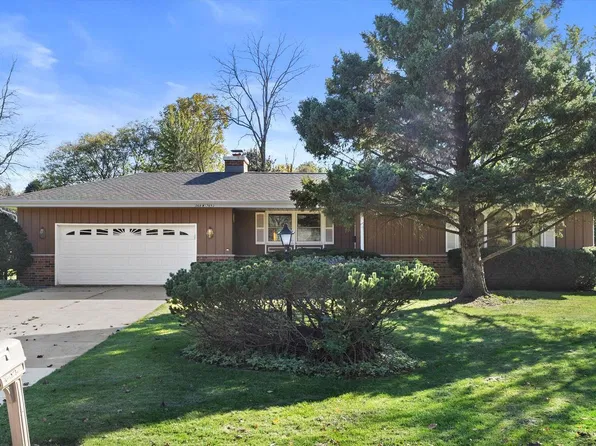S68W17693 Marybeck LANE, Muskego, WI 53150