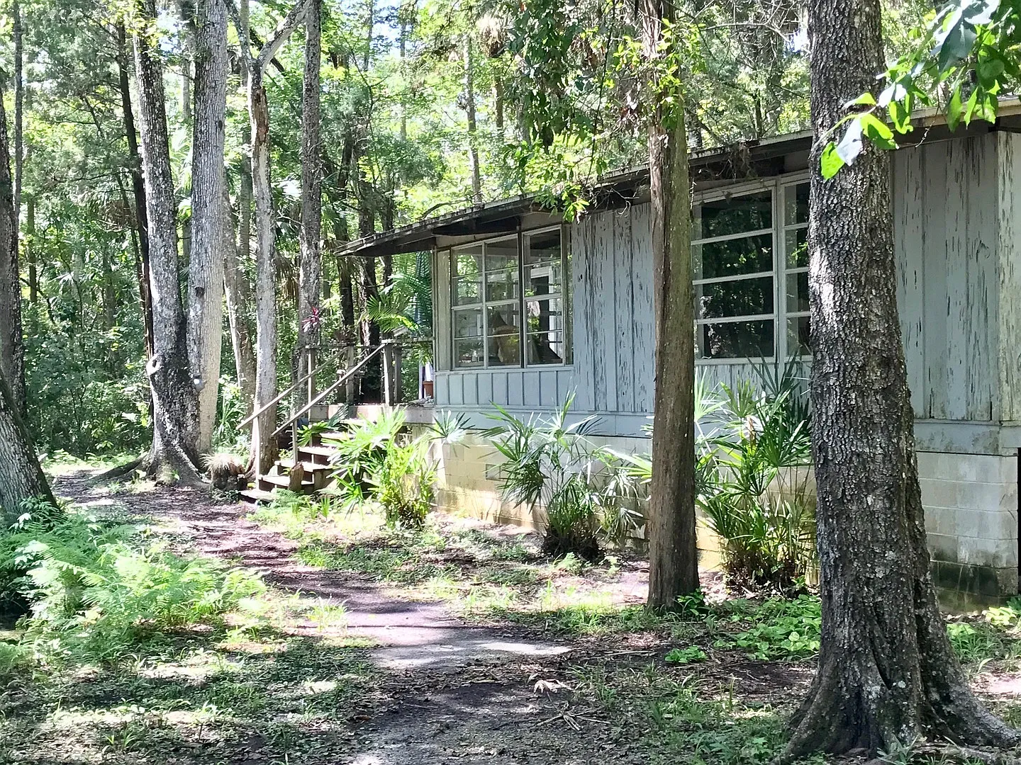 1/1 Waterfront Cabin with Headspring on Property in Homosassa — Photo 1