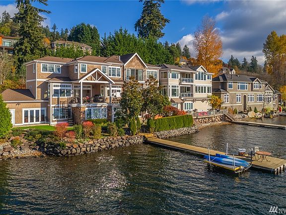 2nd image of 4035 E Lake Sammamish Shore Ln SE
