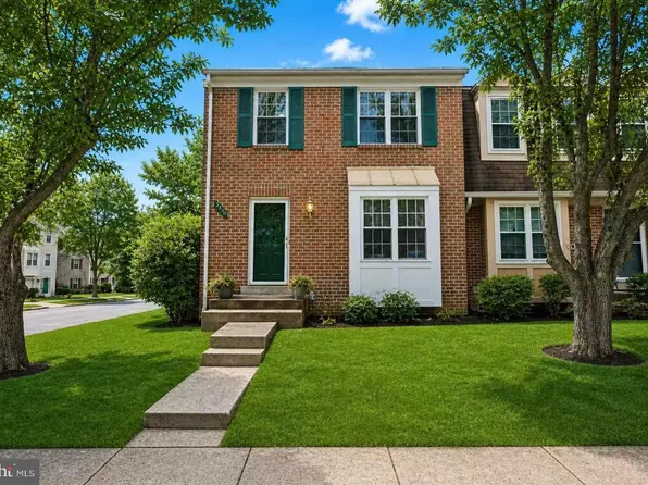 3930 Collis Oak Ct, Fairfax, VA 22033