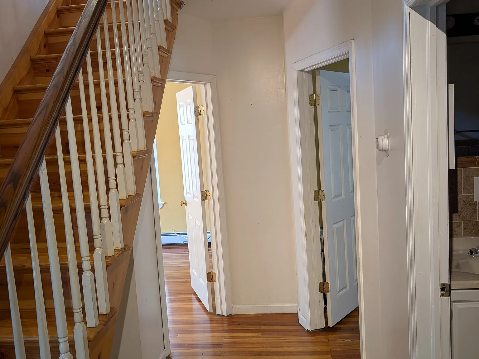 3 bed, 960 sqft, $3,000 — Photo 1