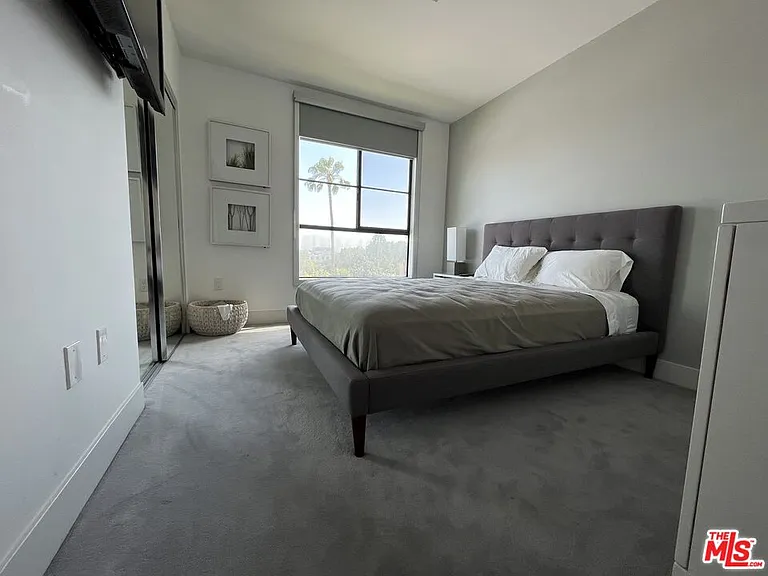 932 N Alfred St #1 — Photo 12