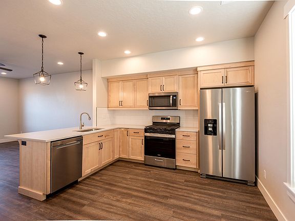 5th image of 310 Stonegate Ln #312