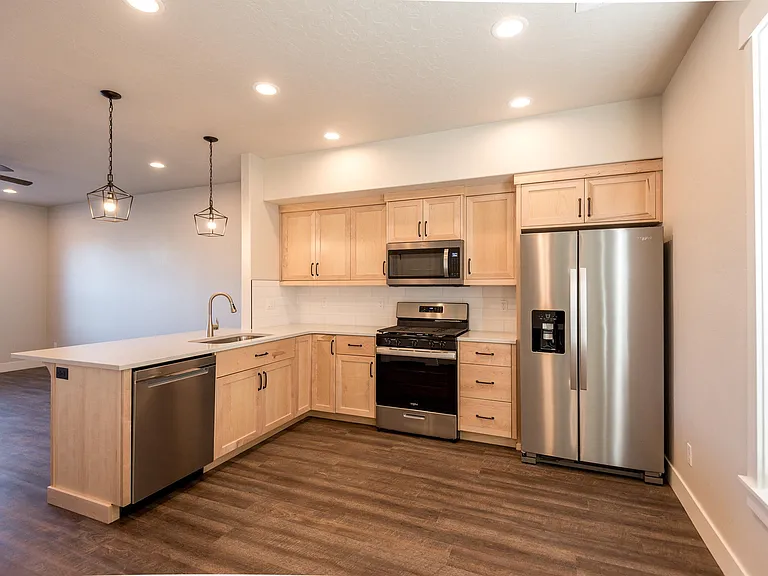 212 Stonegate Ln — Photo 8
