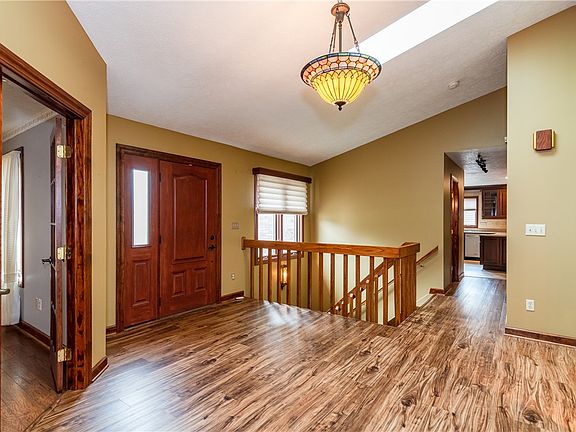 4th image of 6485 Landsend Ct