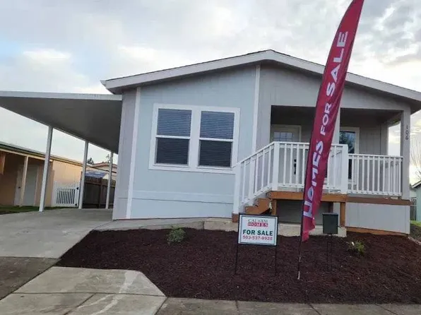 1000 McKern Ct #106, Newberg, OR 97132