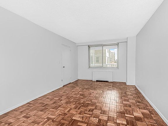 3rd image of 3333 Henry Hudson Pkwy APT 6P