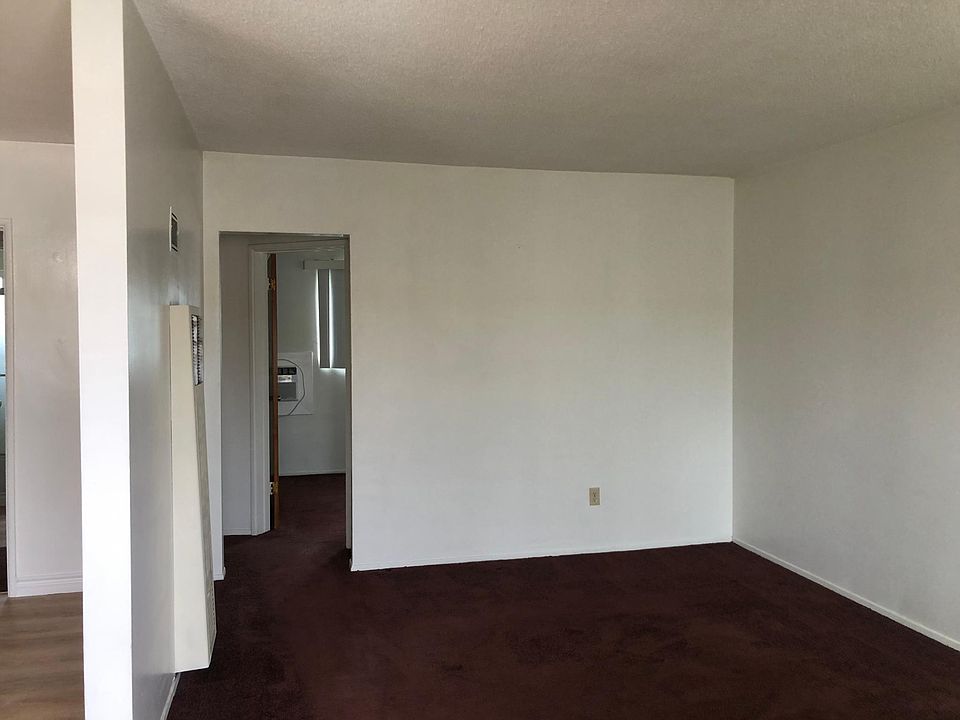 1st image of 212 W Cypress St #0