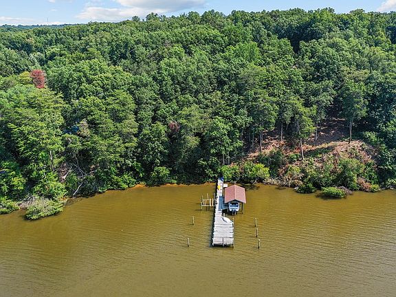 3rd image of 532 Icehouse Cove Ln