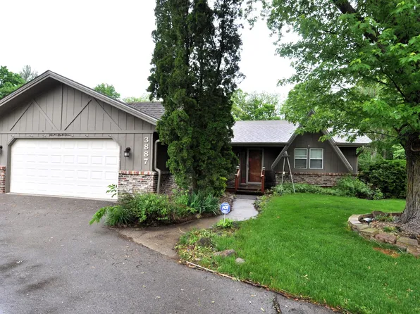 3887 Valerie Rd, Roscoe, IL 61073