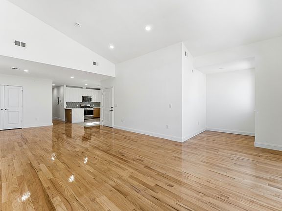 2nd image of 106 Columbia Ave Floor 3