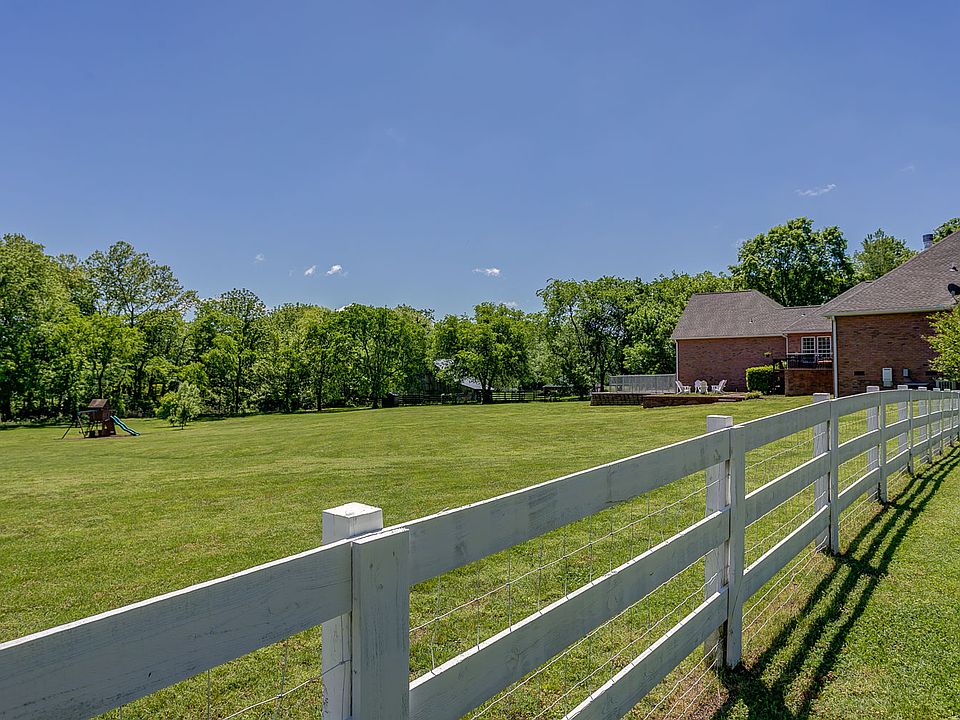 364 Lindsey Hollow Rd, Gallatin, TN 37066 Zillow