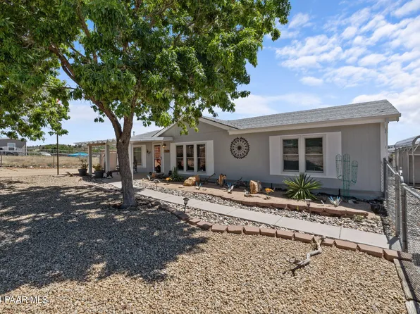 18437 S Frontier Rd, Peeples Valley, AZ 86332