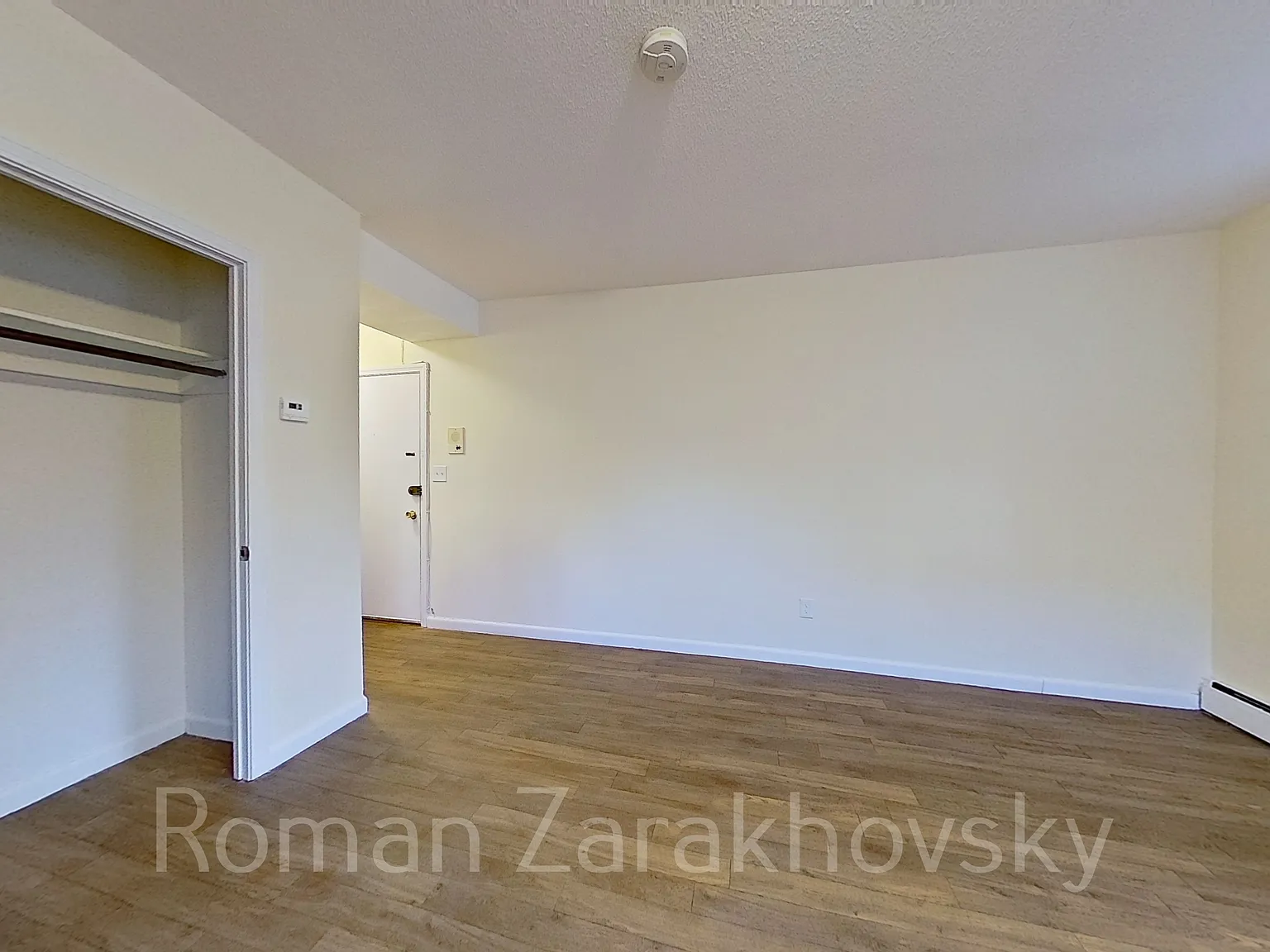 Studio, 350 sqft, $1,895 — Photo 4