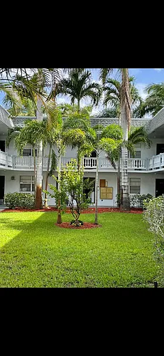 Sunset Apartments Photo 1