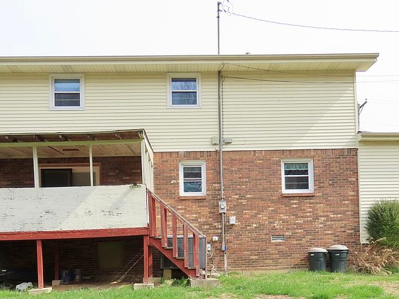 3rd image of 538 Oaklawn Cir