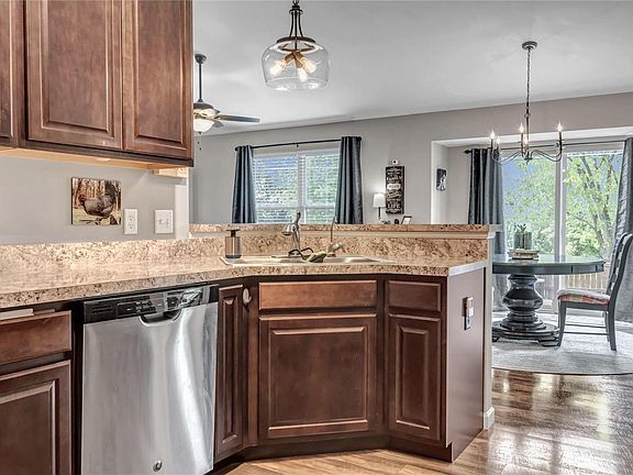 3rd image of 251 Glen Forest Dr