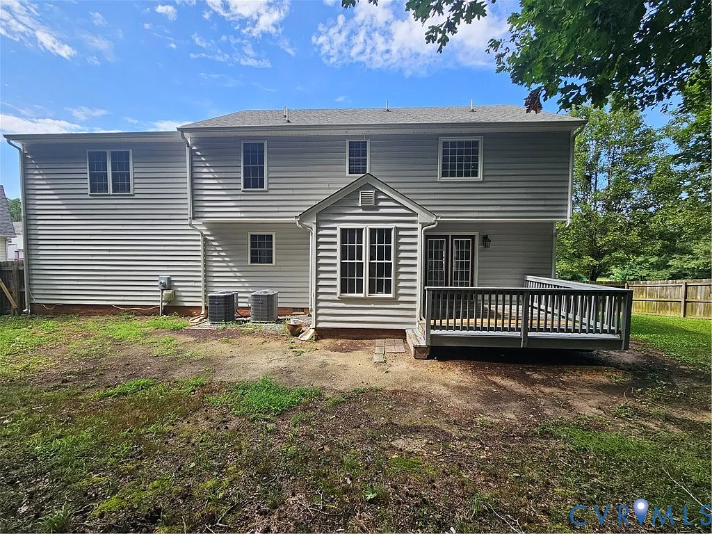 4 bed, 2.5 bath, 2228 sqft, $2,700 — Photo 2