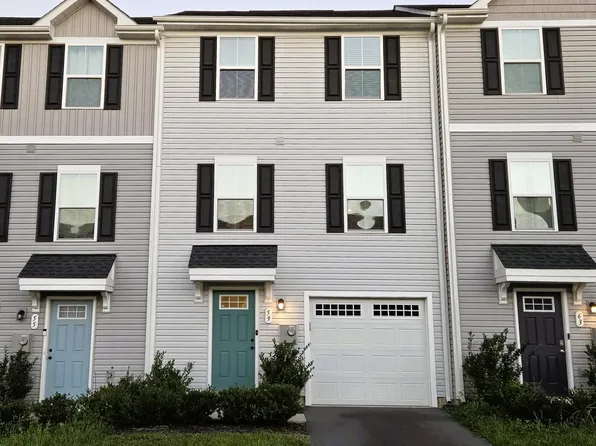 59 Ogunquit Dr, Martinsburg, WV 25403