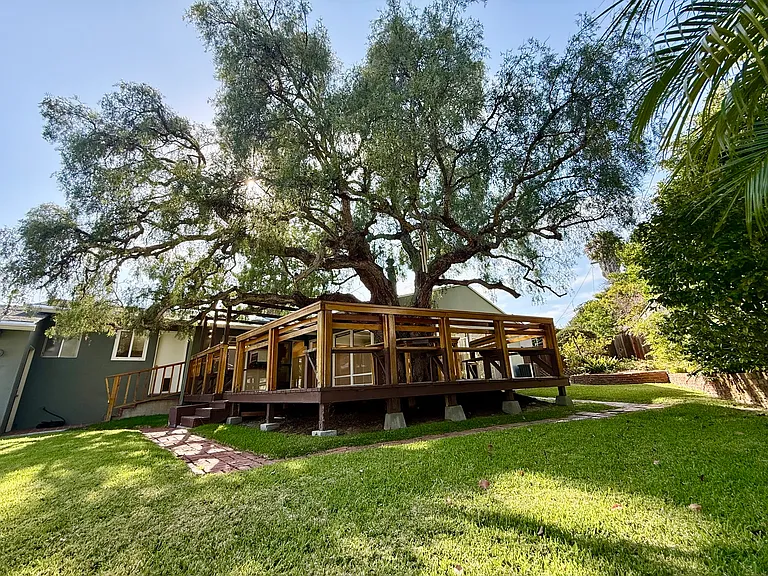 3562 Addison St — Photo 36
