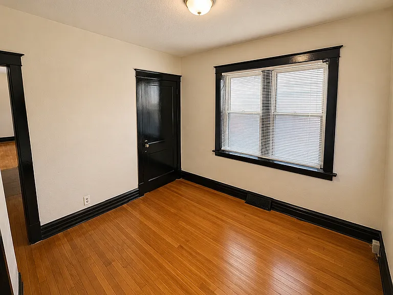 5448 Lisette Ave — Photo 5