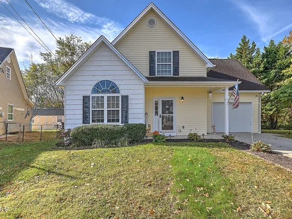 322 Preservation Cir, Johnson City, TN 37601