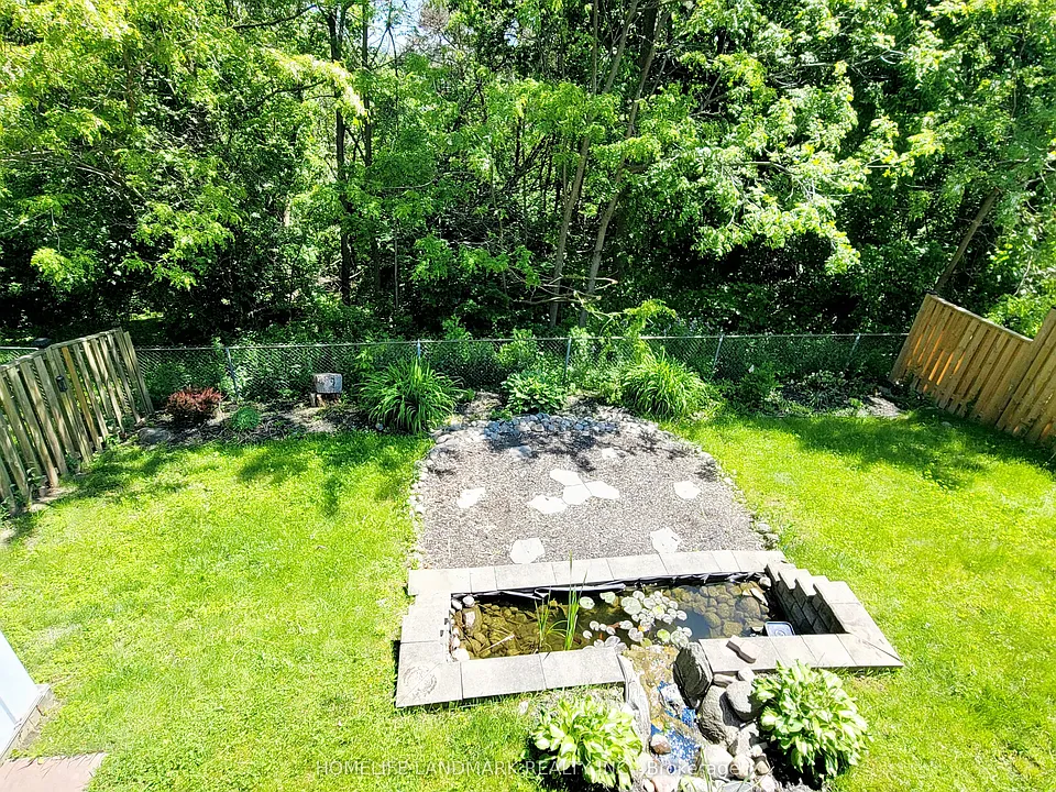 16 Mansfield Cres #LOWER