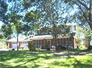 371 Lillian Ln, Sargent, TX 77414