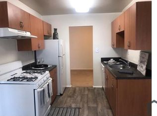 2007 Georgian Woods Pl #31, Silver Spring, MD 20902