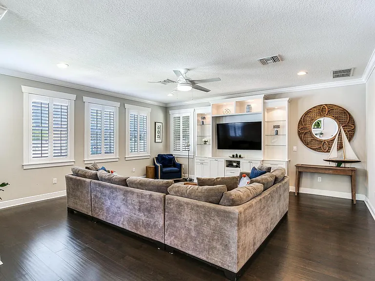 3423 W San Pedro St — Photo 3