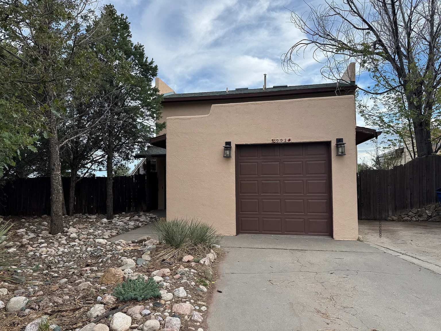 2 bed, 1.5 bath, 1260 sqft, $3,200 — Photo 3