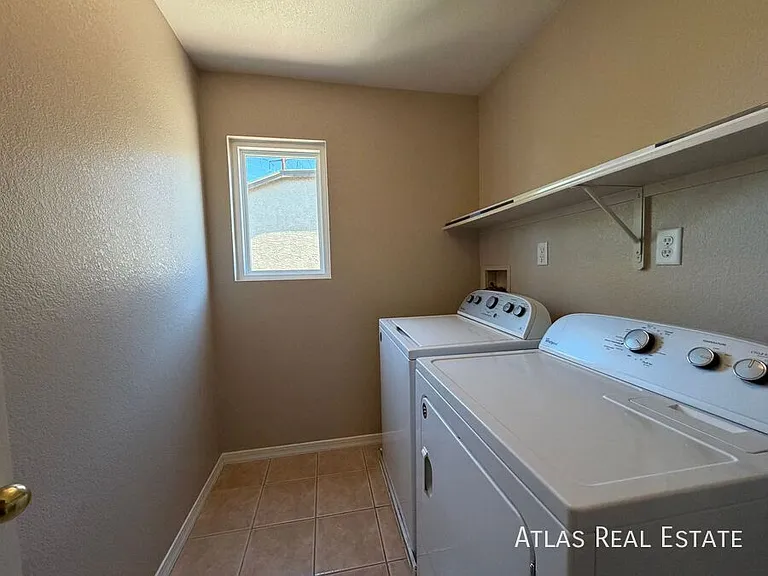 1925 S McConnell Dr — Photo 13
