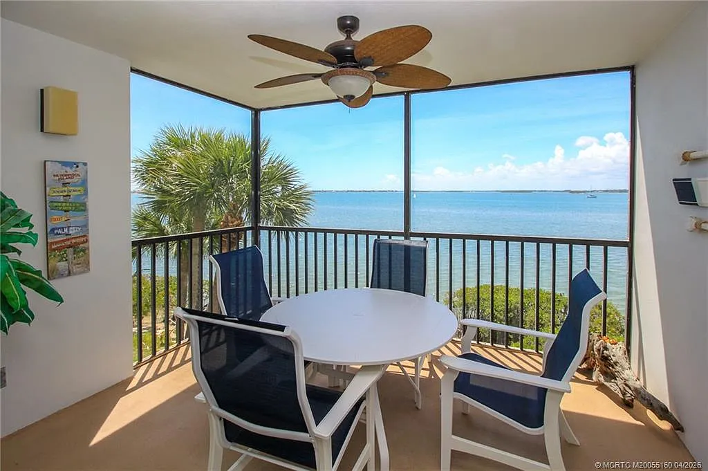 2 bed, 2.0 bath, 1306 sqft, $2,900 — Photo 1