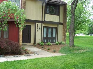 1115 Shannon Pl, Herndon, VA