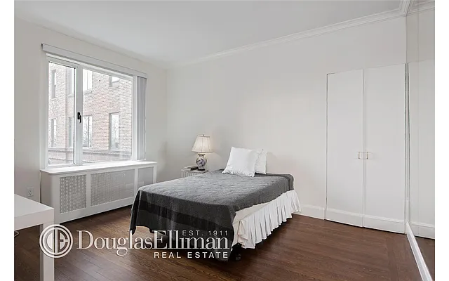 Sold by Douglas Elliman | media 25