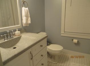 2730 43rd St, Moline, IL 61265