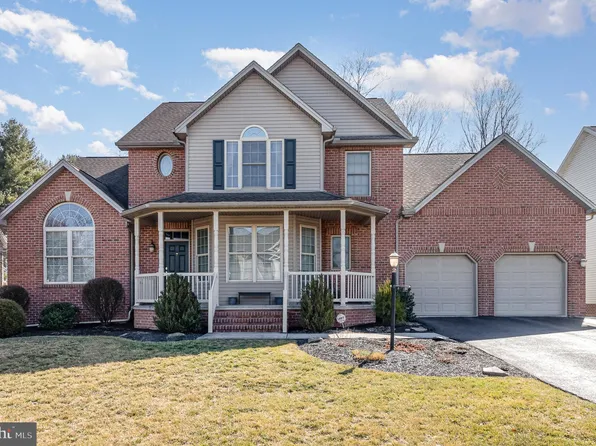 61 Stone Run Dr, Mechanicsburg, PA 17050