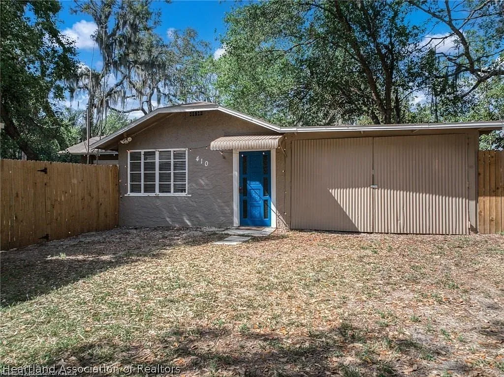 1 bed, 1.0 bath, 900 sqft, $975 — Photo 2