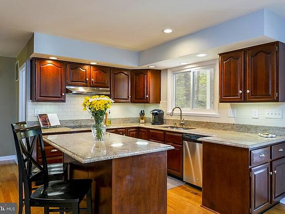 5th image of 10605 Rachel Yates Ct