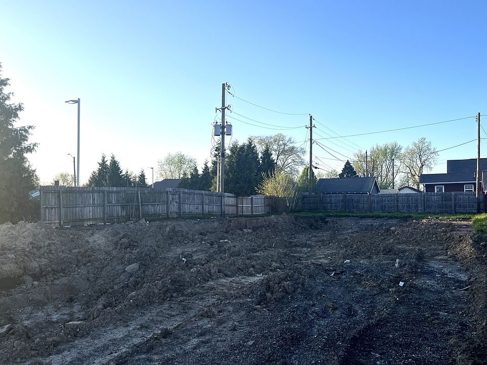 2nd image of 4412 E 10th St