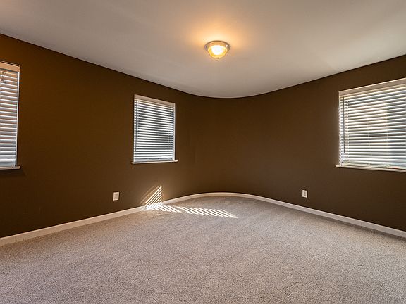 3rd image of 5953 Columbia Ave APT A