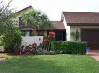 7676 San Mateo Dr E, Boca Raton, FL 33433