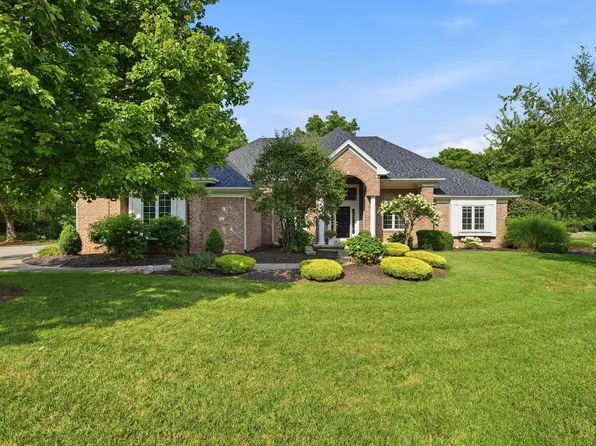 2303 Carnoustie Cir, Kendallville, IN 46755