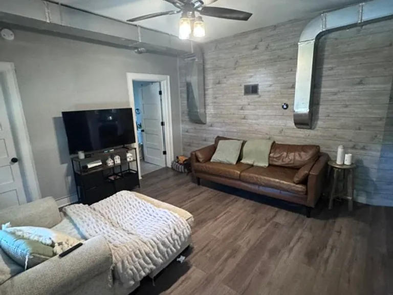 1345 Broadway Ave NW — Photo 10
