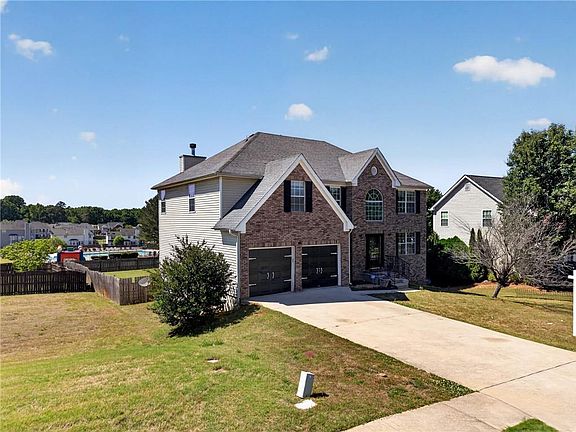 4th image of 485 Brunswick Cir