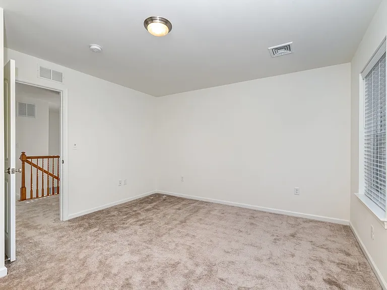 154 High Pointe Dr — Photo 19
