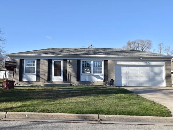 W182N8453 Bryn Mawr COURT, Menomonee Falls, WI 53051
