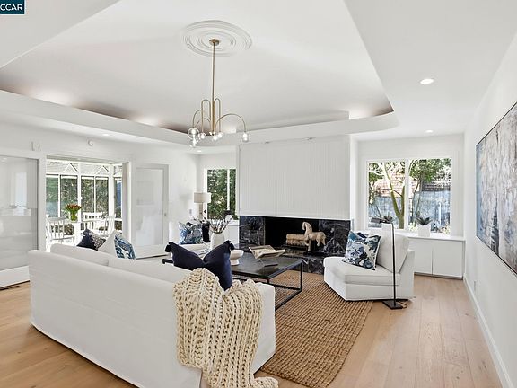 5th image of 128 Diablo View Dr