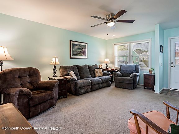 5th image of 13 Westport Dr #71