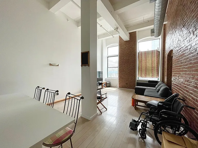 726-28 Market St #405 — Photo 17